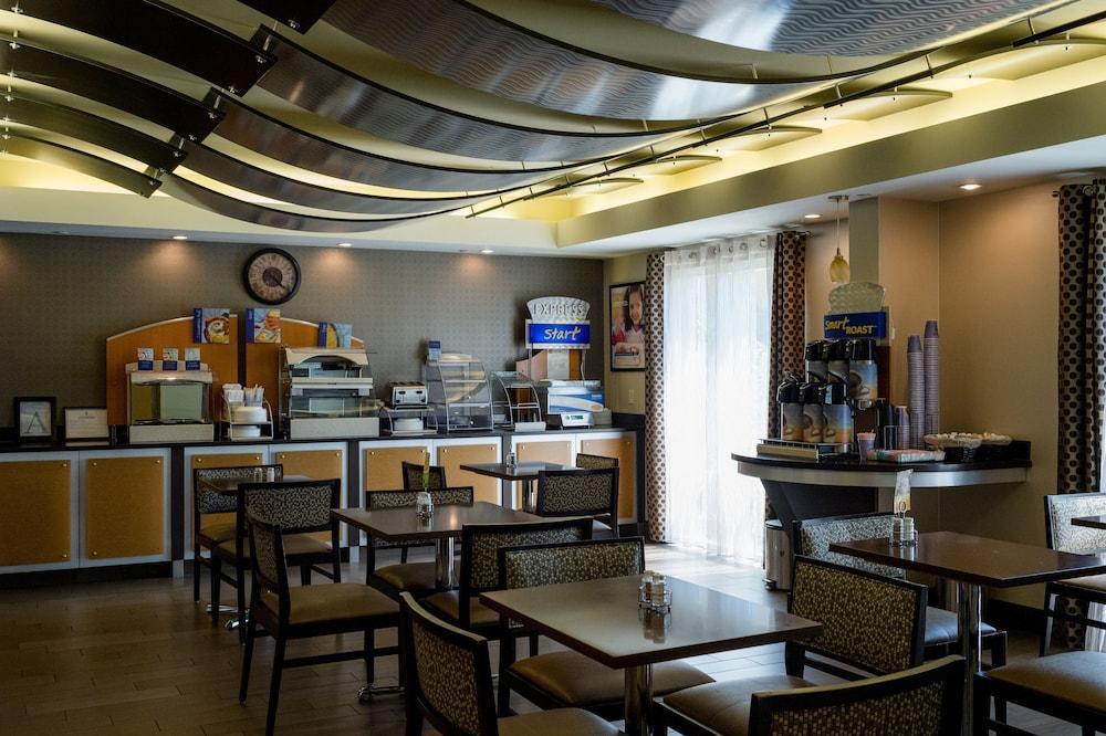 Holiday Inn Express & Suites - Oxford By Ihg Екстер'єр фото