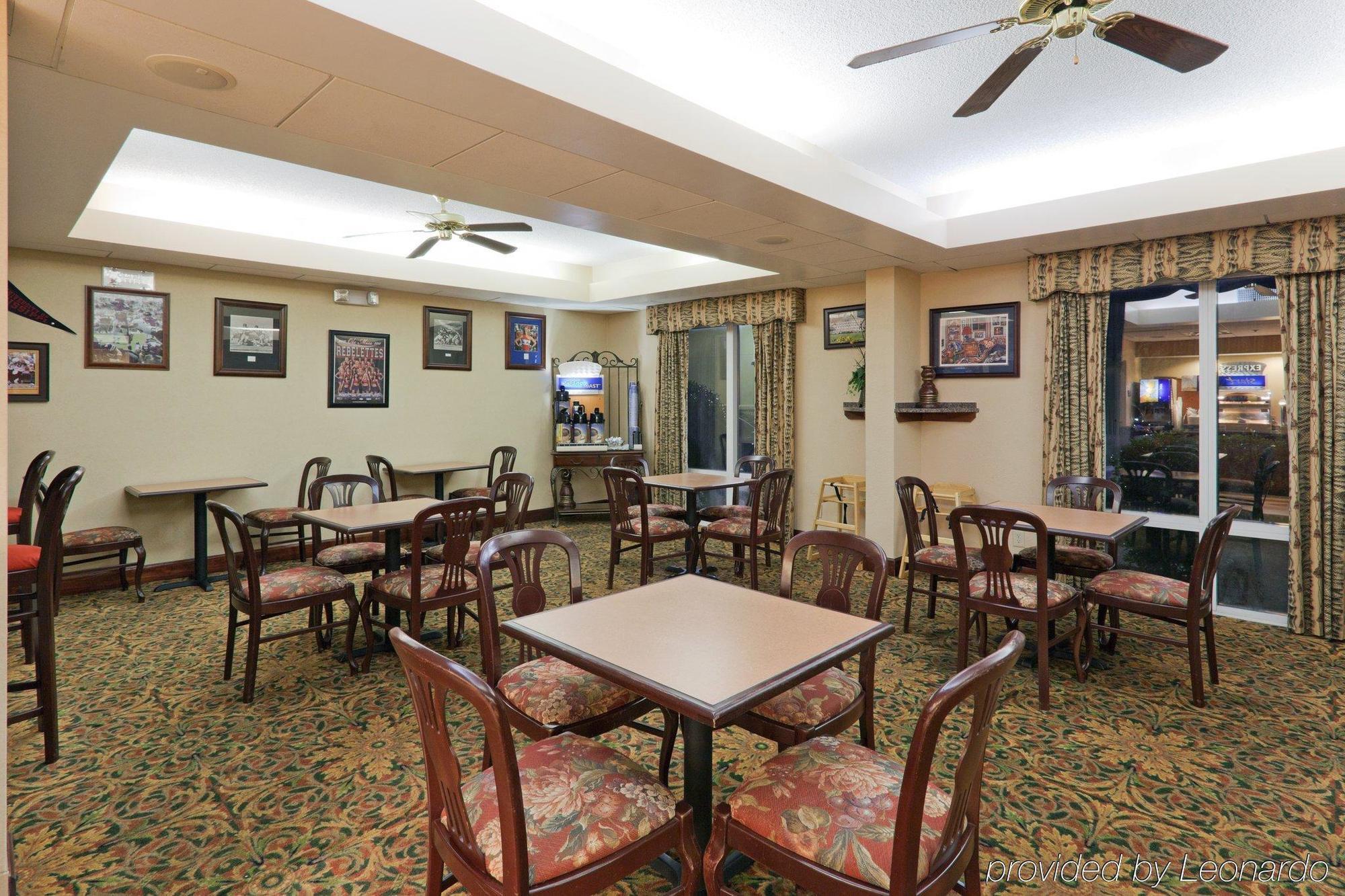 Holiday Inn Express & Suites - Oxford By Ihg Екстер'єр фото