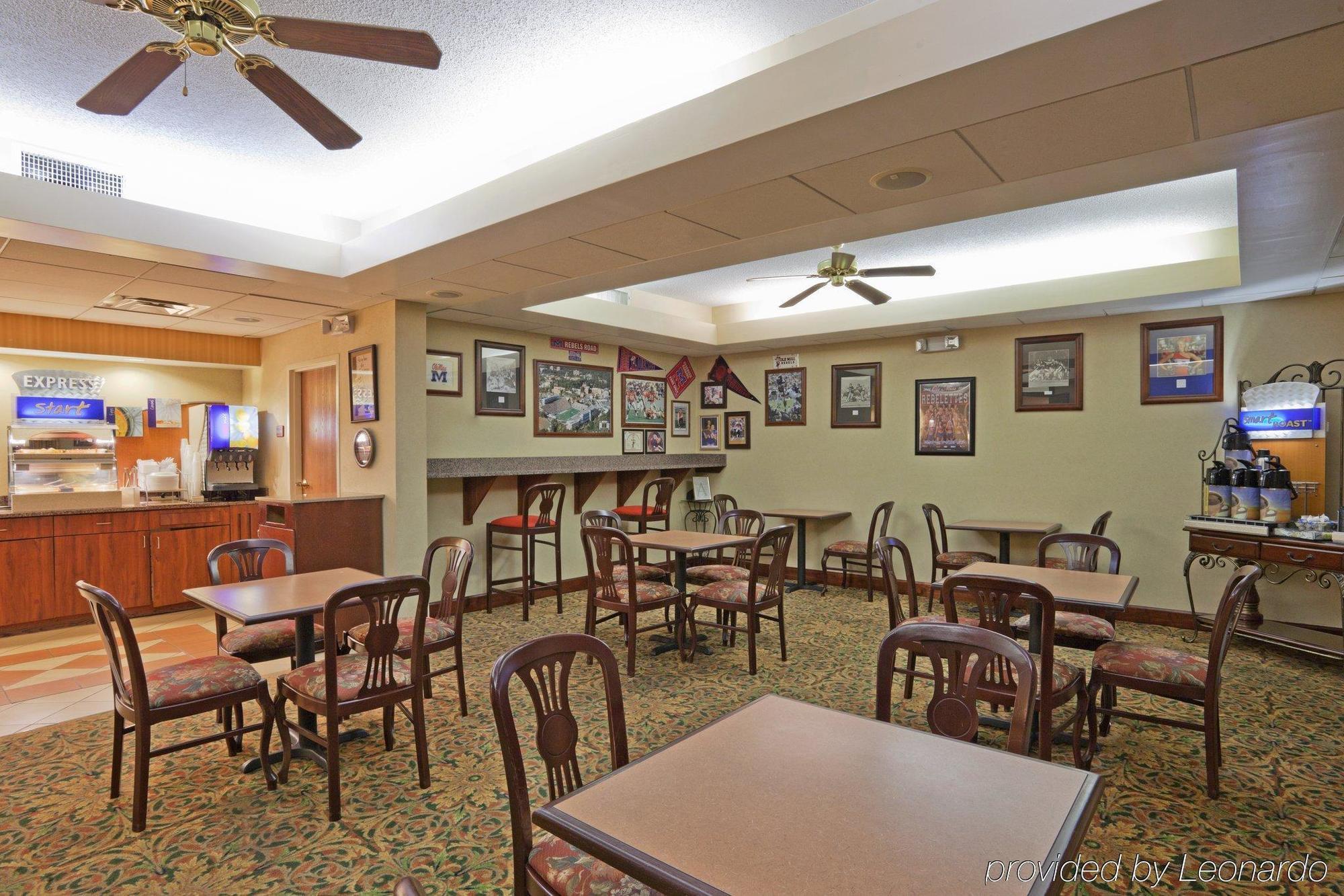 Holiday Inn Express & Suites - Oxford By Ihg Екстер'єр фото