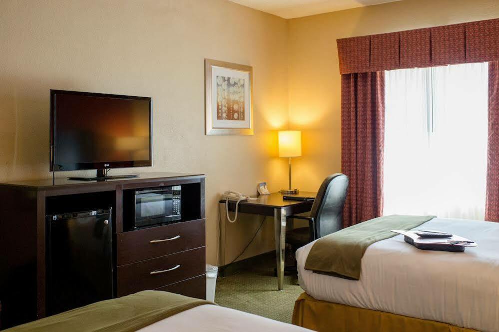 Holiday Inn Express & Suites - Oxford By Ihg Екстер'єр фото