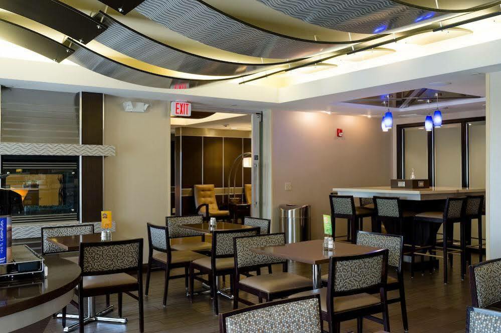 Holiday Inn Express & Suites - Oxford By Ihg Екстер'єр фото